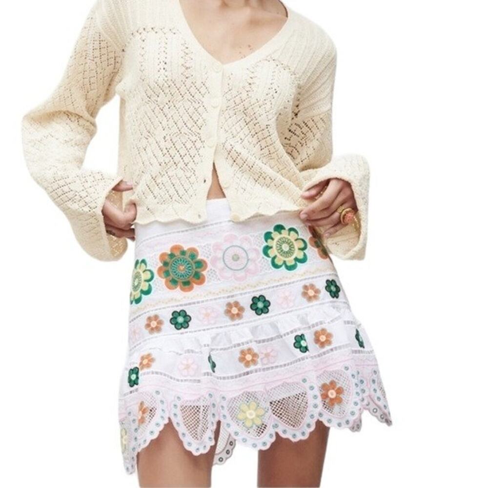 Zara White Embroidered Floral Scalloped Crochet Lace Mini Skort Skirt XS A001646